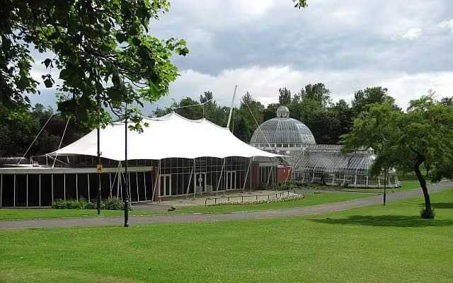 Tollcross Park - Famous rose garden, winter gardens, and children's farm