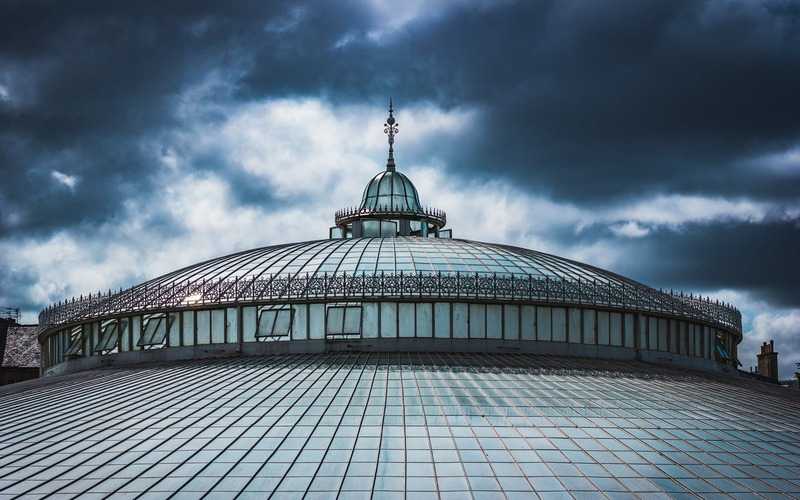 Glasgow Botanic Gardens - Historic gardens with the iconic Kibble Palace glasshouse